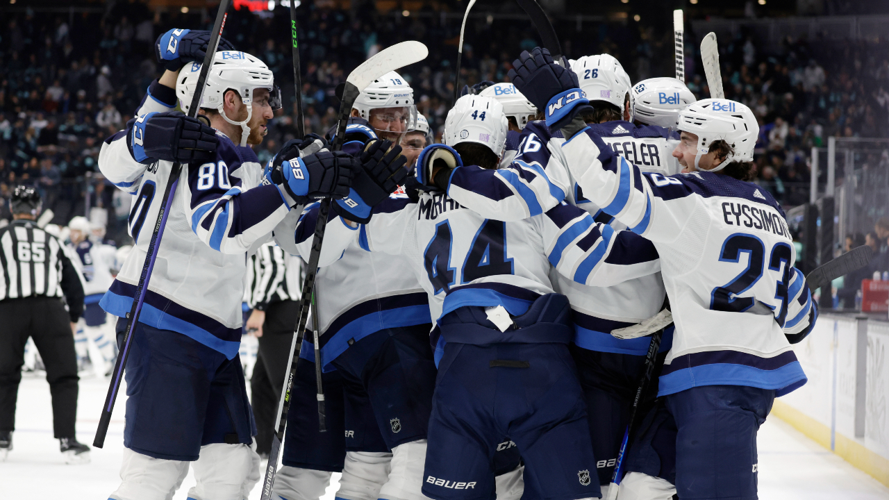 Jets strip Blake Wheeler of captaincy, head coach Rick Bowness announces 