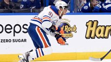 Oilers&#8217; Evander Kane returns to ice for first time since wrist surgery