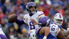 NFL Sunday Roundup: Vikings complete thrilling comeback, Colts&#8217; Saturday gets first win