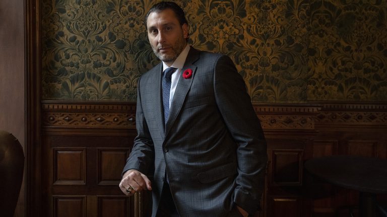 Roberto Luongo, former Team Canada, Vancouver Canucks, Florida Panthers and New York Islanders goaltender, poses wearing his ring after a ceremony to celebrate the latest inductees into the ‘Hockey Hall of Fame’ at an event in Toronto, Friday, Nov. 11, 2022. (Chris Young/AP)