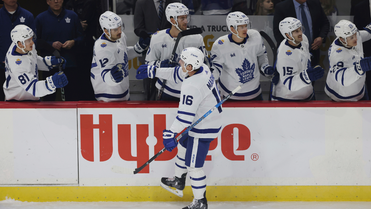 Mitch Marner ties points record as red-hot Maple Leafs defeat Sharks