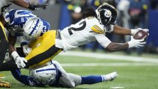 Steelers RB Harris leaves game vs. Colts with abdominal injury