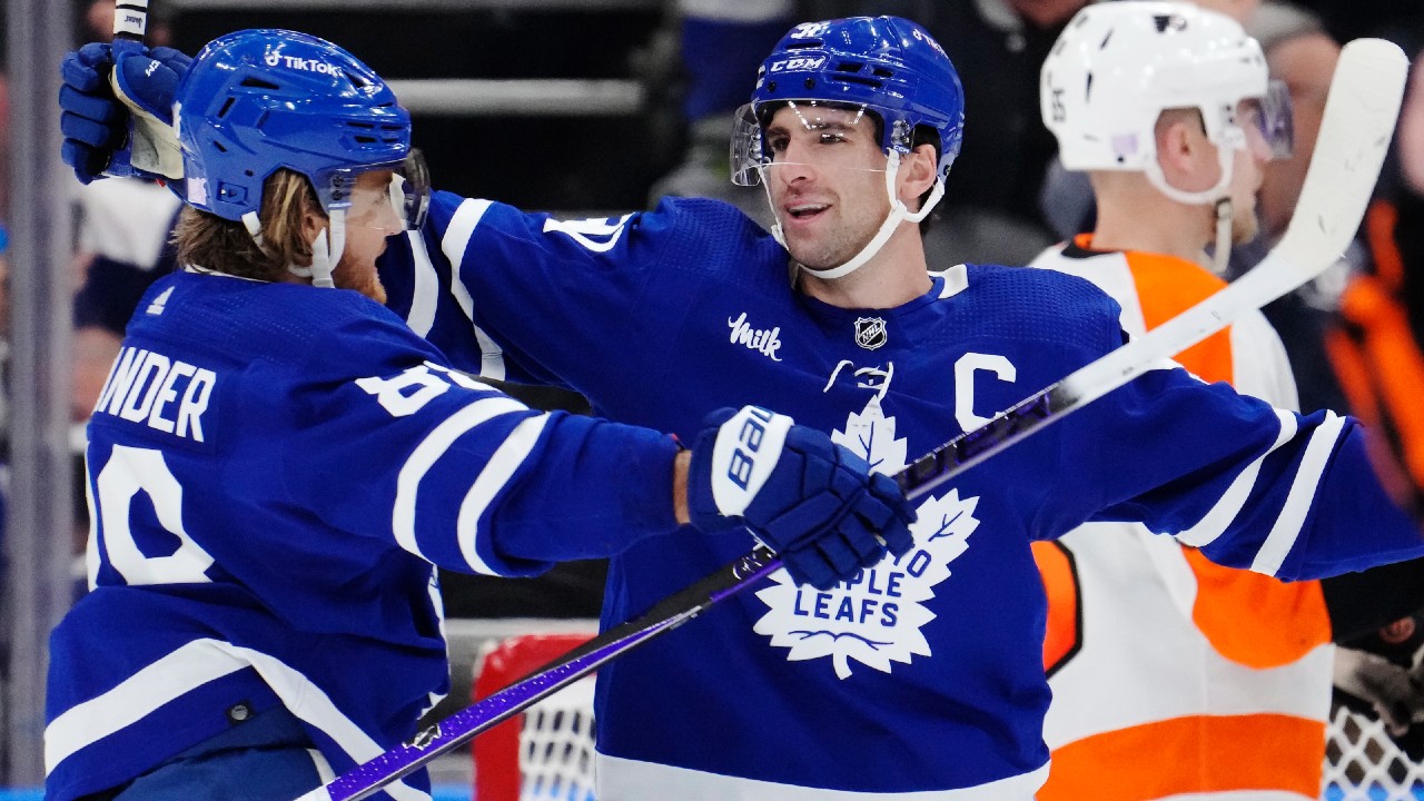 Tavares's 1st career playoff hat trick helps Maple Leafs bounce back, rout  Bolts to even series