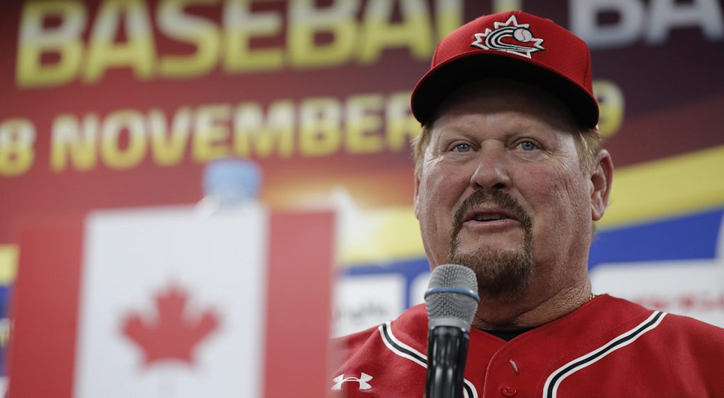 Ernie Whitt eyes adding WBC success to his achievements with Canadian