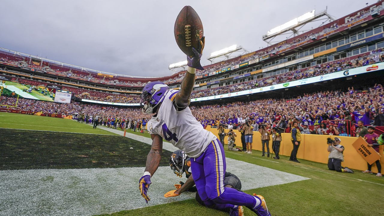 Official Blocks Vikings Defender on Commanders' Long TD Pass