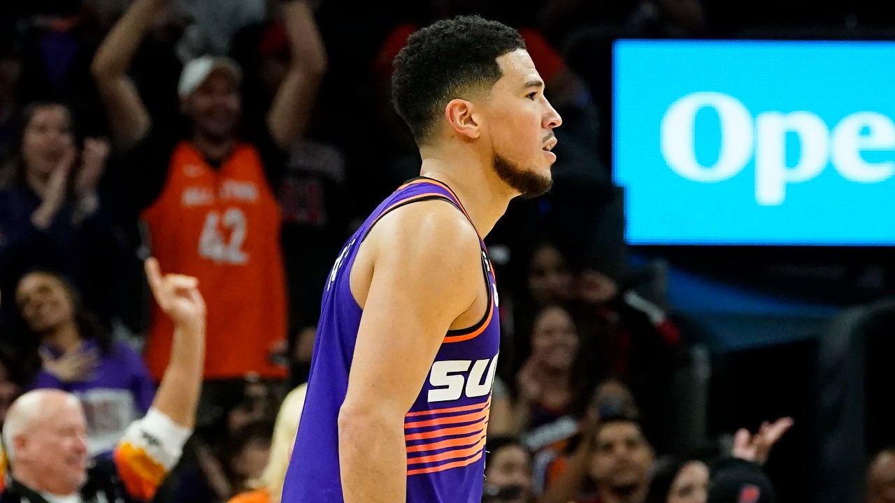 Devin Booker Scores 45 Points In Suns Game 3 W!