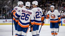 Islanders down Maple Leafs in overtime; Marner extends point streak to 13 games