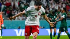 Lewandowski finally scores at the World Cup as Poland beats Saudis