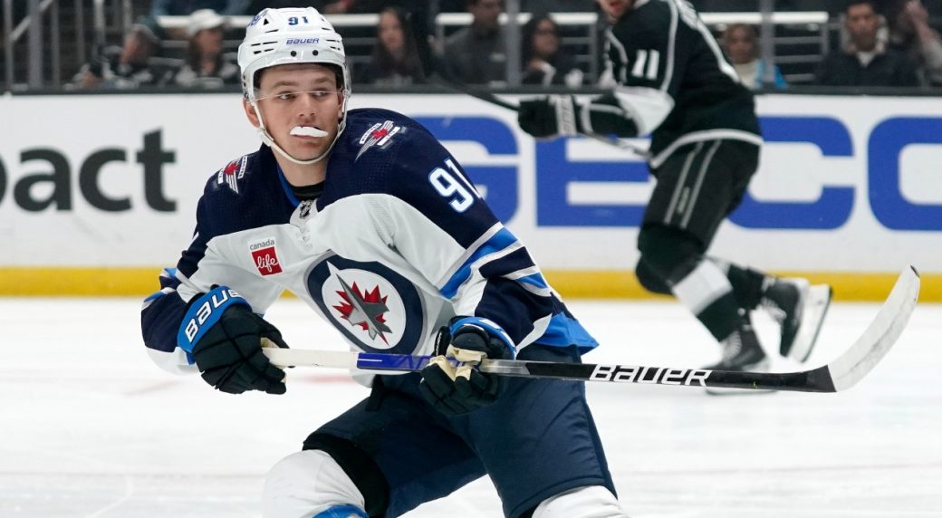 Perfetti scores in 5th straight game, Jets top Sabres