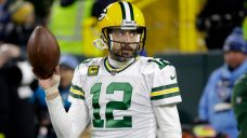 Rodgers, Packers can&#8217;t rally again as playoff hopes fade with loss to Titans