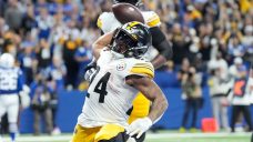 Snell runs for go-ahead TD, Steelers hold off Colts