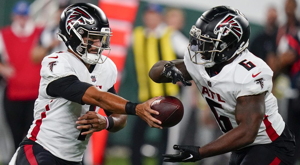 Falcons release QB Marcus Mariota after one season