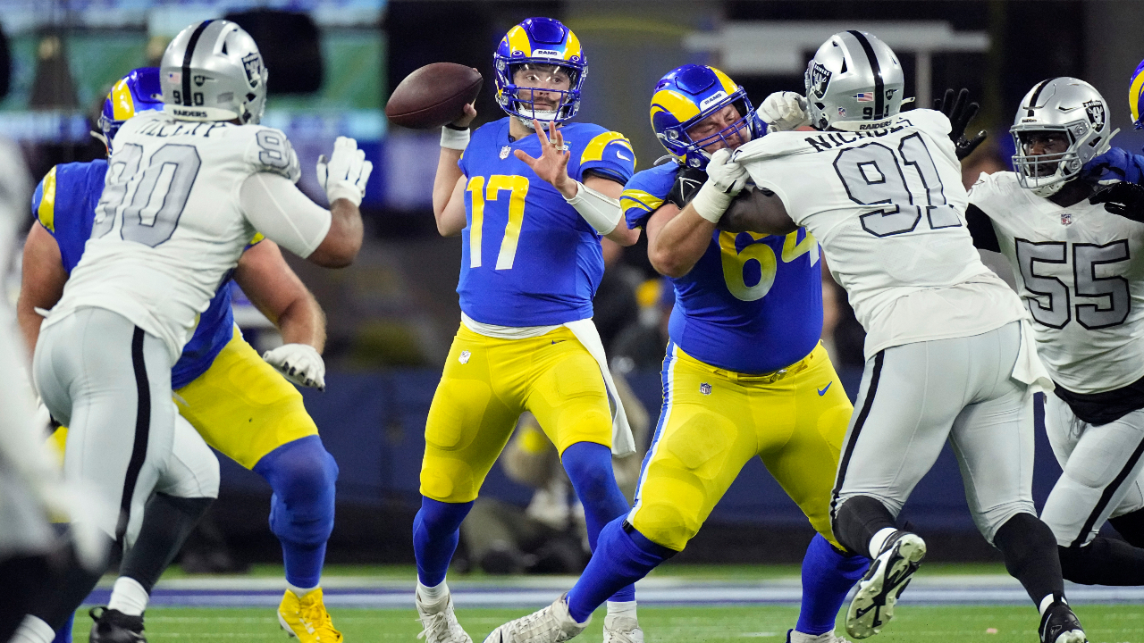 Baker cooks: Newcomer Mayfield rallies Rams past Vegas 17-16