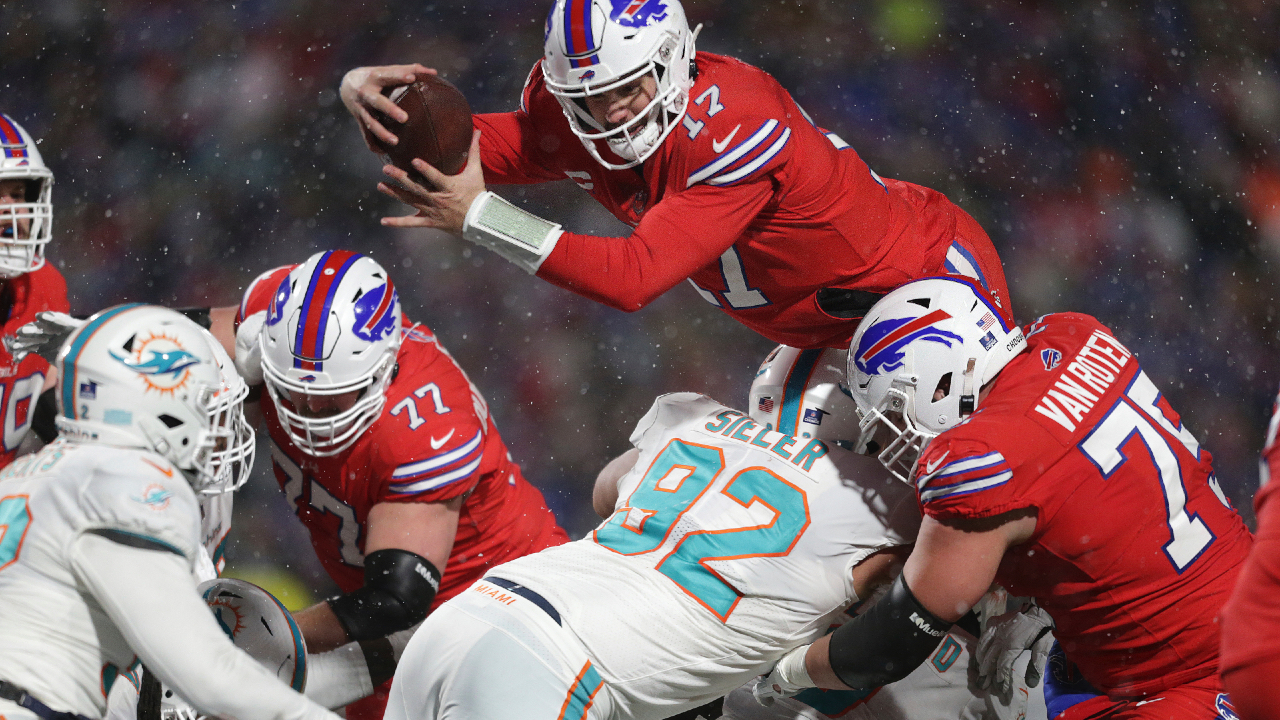 Miami Dolphins' Mike McDaniel on snowballs thrown in Bills loss