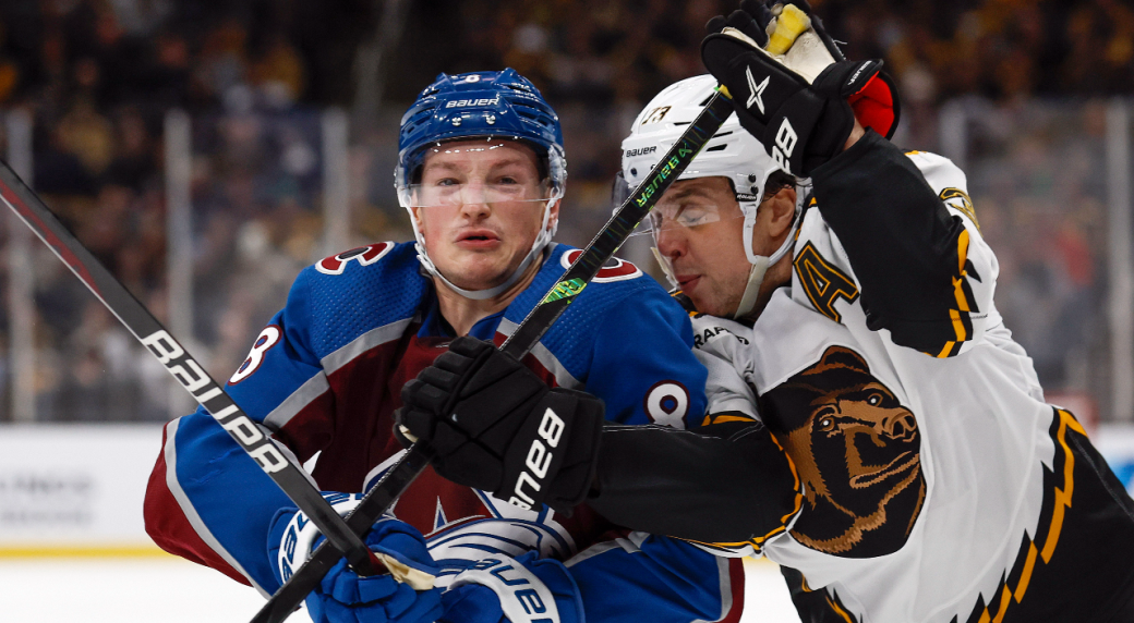 Jays' hockey-loving prospect picks Bruins to win Stanley Cup
