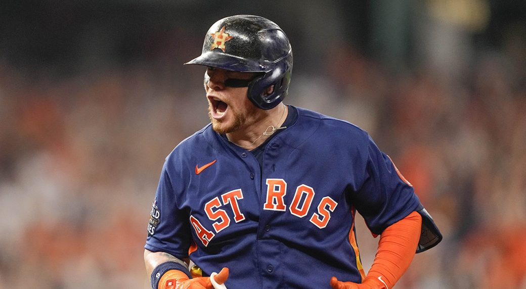 Houston Astros Acquire Christian Vazquez from Boston Red Sox