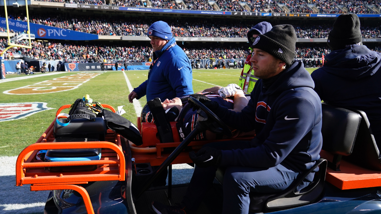 Bears OL Teven Jenkins carted off field with neck injury