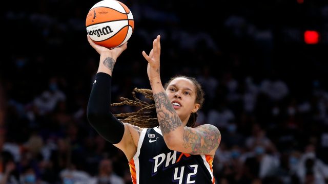 Met Gala: Brittney Griner, Stefon Diggs and other athletes on red carpet
