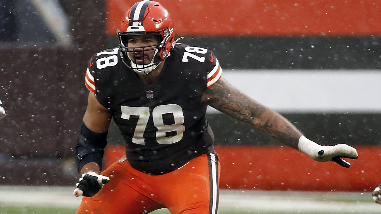 Cleveland Browns name Jack Conklin Ed Block Courage Award winner