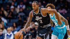 Kawhi Leonard returns, hits game-winner as Clippers beat Hornets