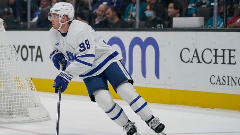 Toronto Maple Leafs defenceman Rasmus Sandin looks to pass against the San Jose Sharks during the first period of an NHL hockey game in San Jose, Calif., Thursday, Oct. 27, 2022. (Godofredo A. Vasquez/AP Photo)