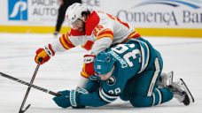 Lindholm scores twice as Flames snap winless skid against Sharks