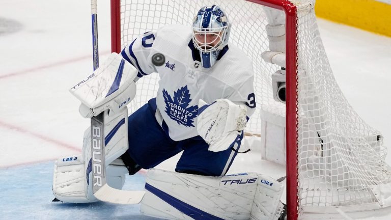 Toronto Maple Leafs goaltender Matt Murray reaches out to glove a shot in the second period of an NHL hockey game against the Dallas Stars, Tuesday, Dec. 6, 2022, in Dallas. (Tony Gutierrez/AP)