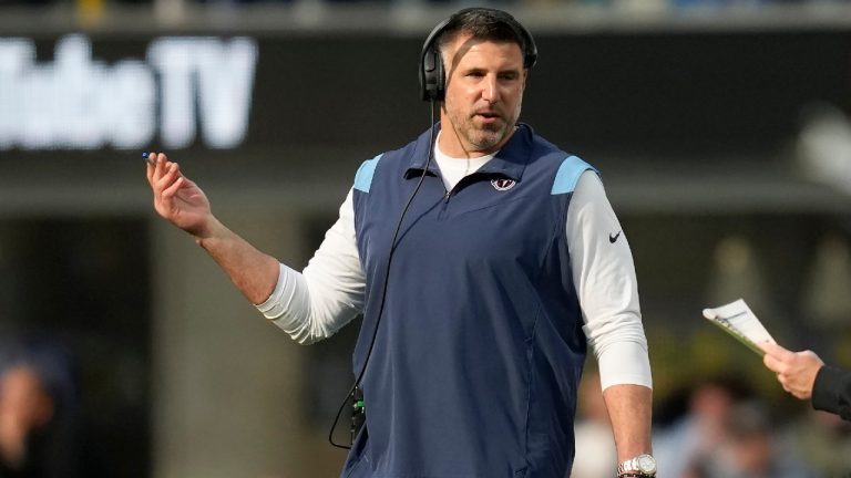 Tennessee Titans head coach Mike Vrabel gestures during the first half of the team's NFL football game against the Los Angeles Chargers in Inglewood, Calif., Sunday, Dec. 18, 2022. (AP Photo/Ashley Landis)