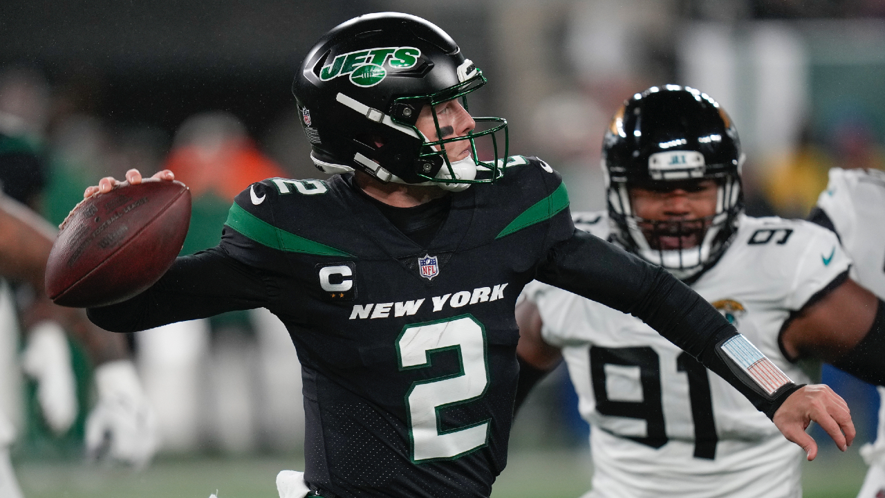 Zach Wilson in a gray Jets uniform looks quite interesting