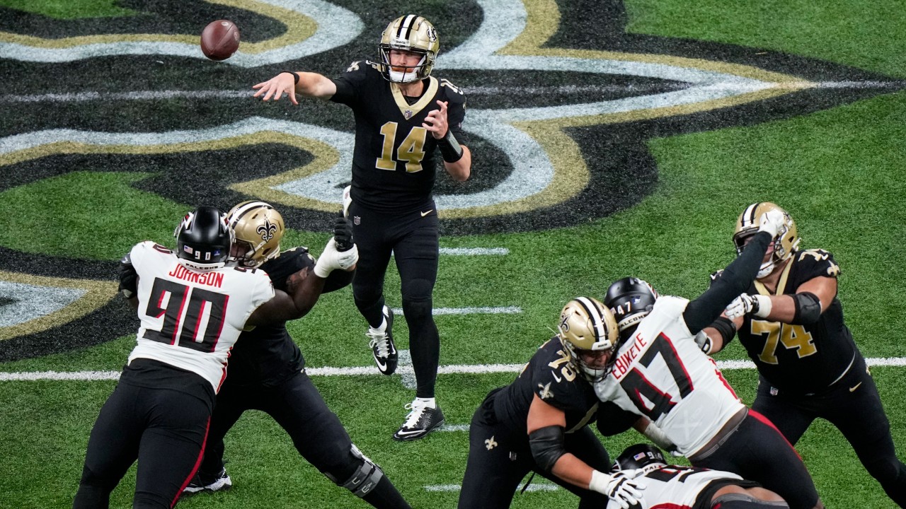 Dalton, Hill TD passes lift Saints over Falcons 21-18