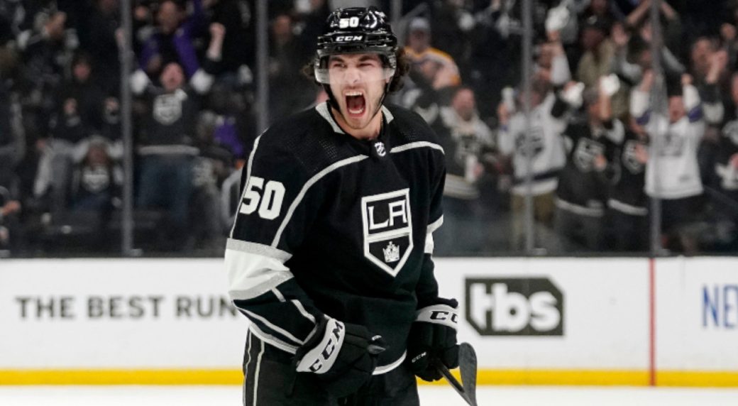 Whicker: No longer 'smothered,' Anze Kopitar and Kings are