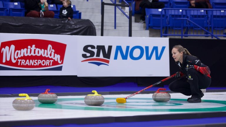 Rachel Homan in action during the third draw of the WFG Masters on Dec. 6, 2022, at Sixteen Mile Sports Complex in Oakville, Ont. (Anil Mungal/GSOC)