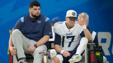 Tannehill overcomes ankle injury, but Titans toppled again