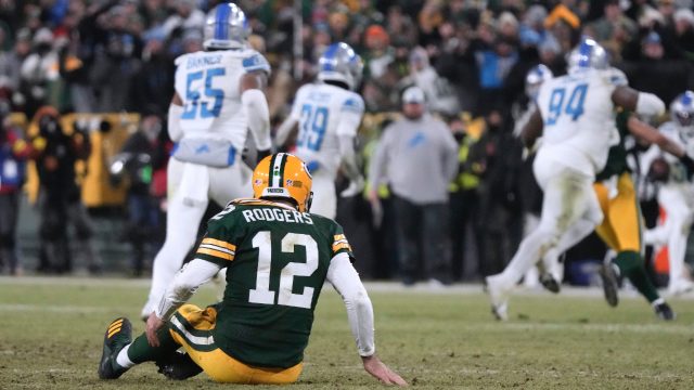 Detroit Lions survive thriller against Jets to stay in playoff contention