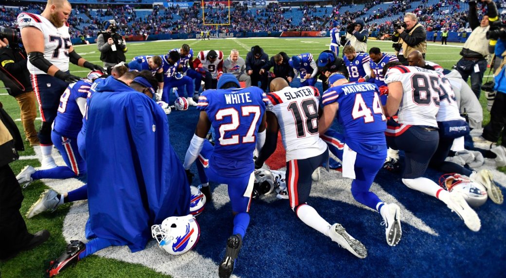 NFL Sunday Roundup: Bills earn heartfelt win, Eagles lock up NFC's top seed