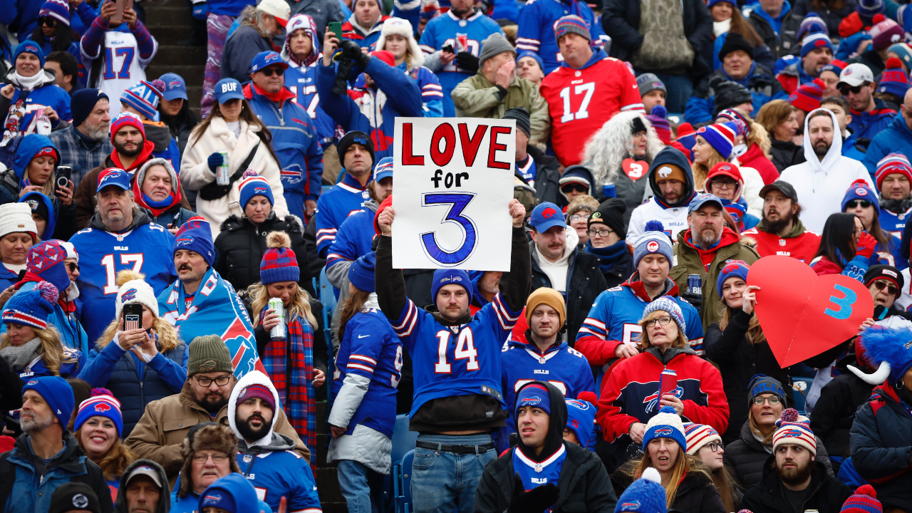 Bills Mafia honors Hamlin with giant get-well card, more