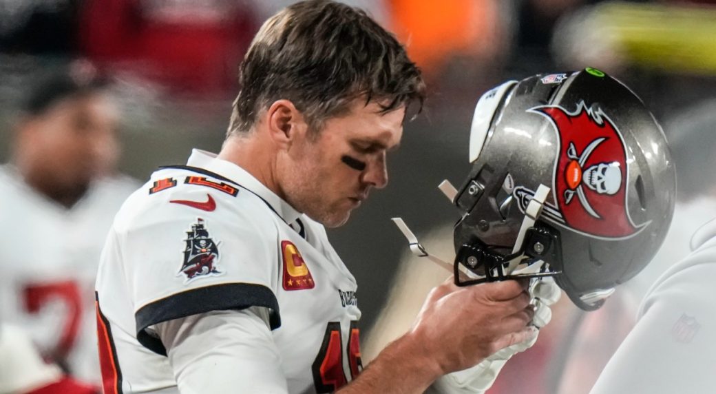 Tom Brady doesn't 'love' new helmet: 'I don't really have much of a choice'