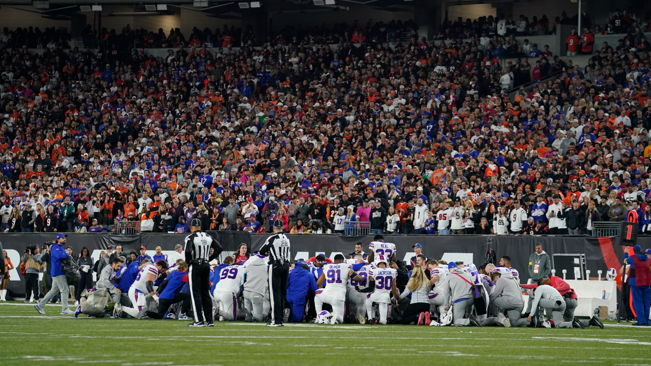 Bills' assistant athletic trainer who performed CPR on Damar