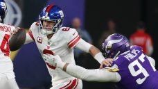 NFL Wild Card Takeaways: Giants expose Vikings; Bills squeak one out