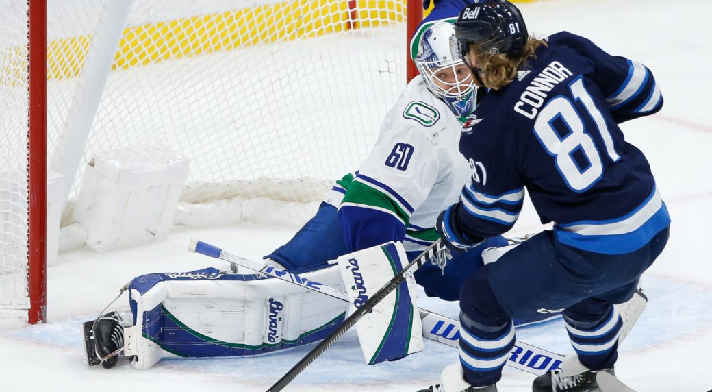 Winnipeg Jets beat Vancouver Canucks 4-2