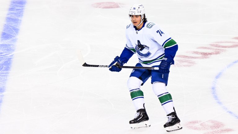 Vancouver Canucks defenceman Ethan Bear (74) in action during the first period of an NHL game. (Photo by Brett Holmes/Icon Sportswire via Getty Images)