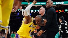 Lakers feel &#8216;cheated&#8217; after no-call on LeBron&#8217;s potential game-winner