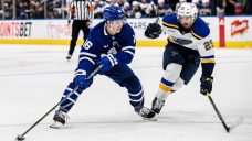 Matthews hits 500-point milestone, Maple Leafs fall short in shootout vs. Blues