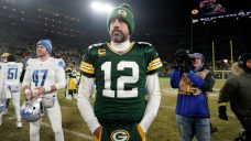 Report: Packers open to moving Rodgers if QB requests trade