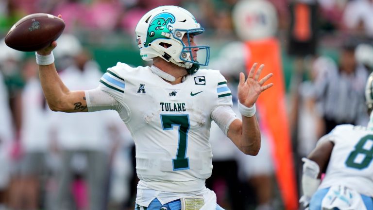 Tulane quarterback Michael Pratt throws a pass against South Florida during the first half of an NCAA college football game Saturday, Oct. 15, 2022, in Tampa, Fla. (Chris O'Meara/AP Photo)