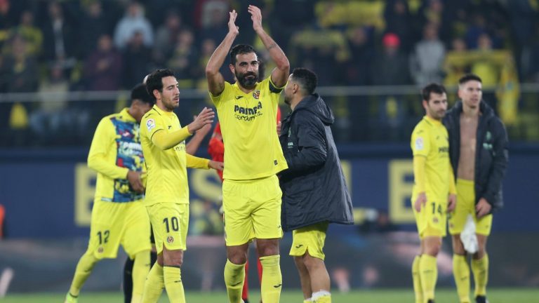 Villarreal's Raul Albiol applauds after the Spanish La Liga soccer match between Villareal and Real Madrid at Estadio De La Ceramica in Villareal, eastern Spain, Saturday, Jan. 7, 2023. Villareal won 2-1. (Alberto Saiz/AP)