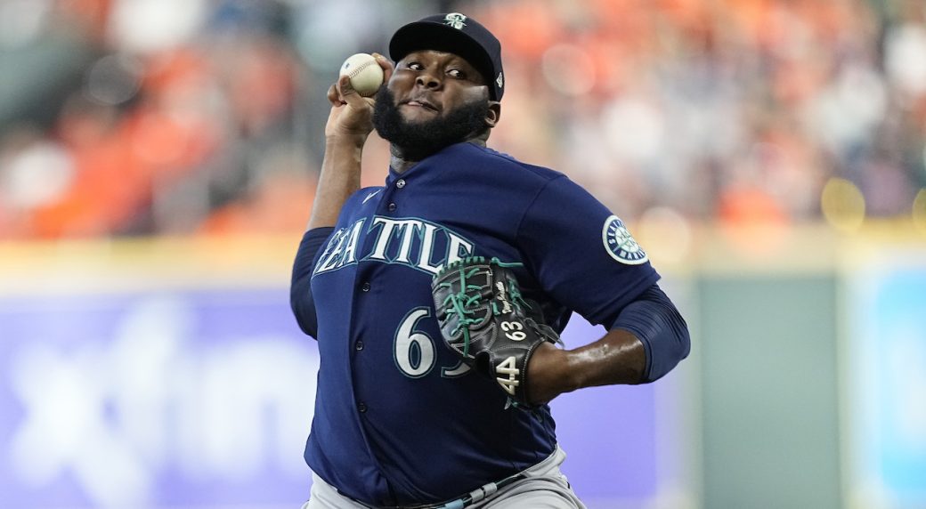 Castillo pitches into 7th in successful Seattle debut