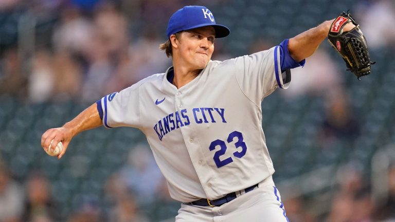 Kansas City Royals starting pitcher Zack Greinke delivers during the second inning of the team's baseball game against the Minnesota Twins. (Abbie Parr/AP)