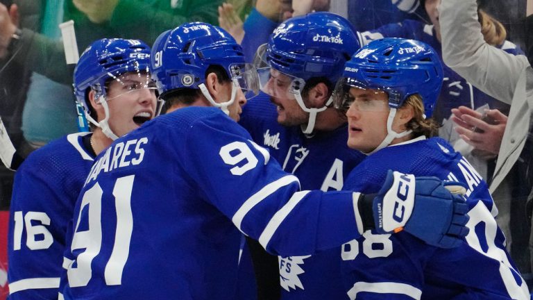 Toronto Maple Leafs' William Nylander, right, celebrates his goal against the Ottawa Senators with teammates Mitchell Marner, left to right, John Tavares and Auston Matthews during third period NHL hockey action. (Frank Gunn/CP)