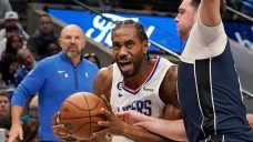 Leonard scores 30 points, George has 21 to lead Clippers past Mavericks